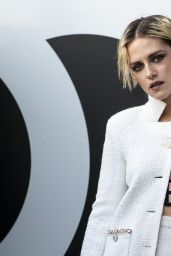 Kristen Stewart - Noir et Blanc de Chanel F/W 19 Makeup Collection