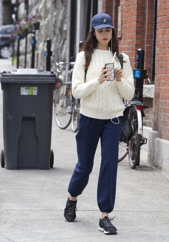 Margaret Qualley Street Style 06/24/2019