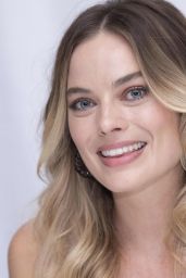 Margot Robbie - "Once Upon A Time In Hollywood" Press Conference in Beverly Hills