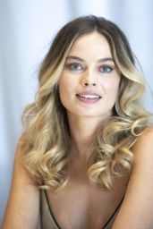 Margot Robbie - "Once Upon A Time In Hollywood" Press Conference in Beverly Hills