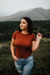 Piper Palin - Photoshoot in Anchorage, July 2019