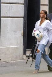 Rihanna Street Style 07/26/2019