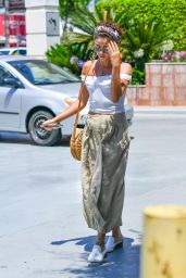 Sarah Hyland - Out in Los Angeles 07/14/2019