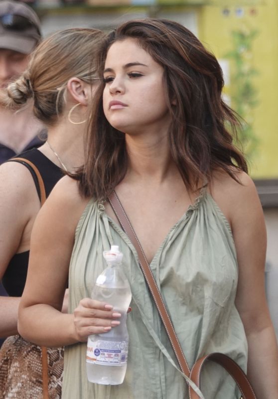 Selena Gomez Summer Street Style - Rome 07/22/2019