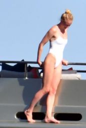 Sophie Turner on Yacht in Italy 07/15/2019