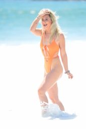 Tina Stinnes in a Swimsuit - Malibu 07/07/2019