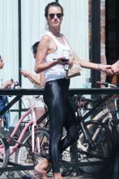 Alessandra Ambrosio Street Style - Out in Venice Beach 08/12/2019