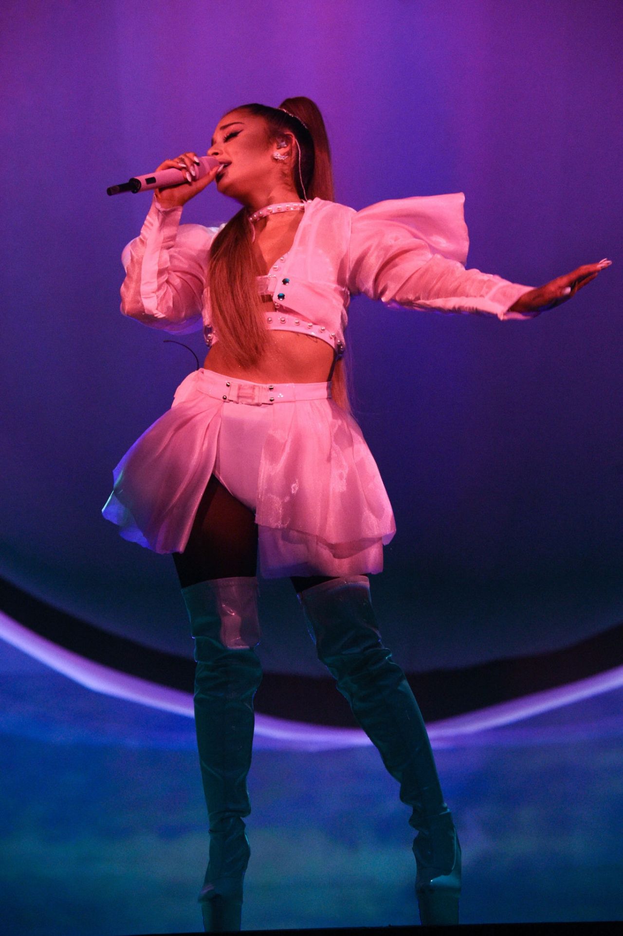 Ariana Grande - Performs Live at the 