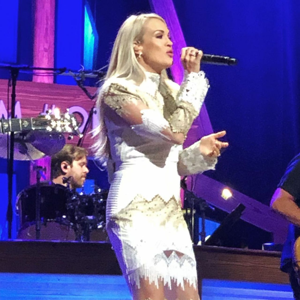 Carrie Underwood – Social Media 08/20/2019 • CelebMafia