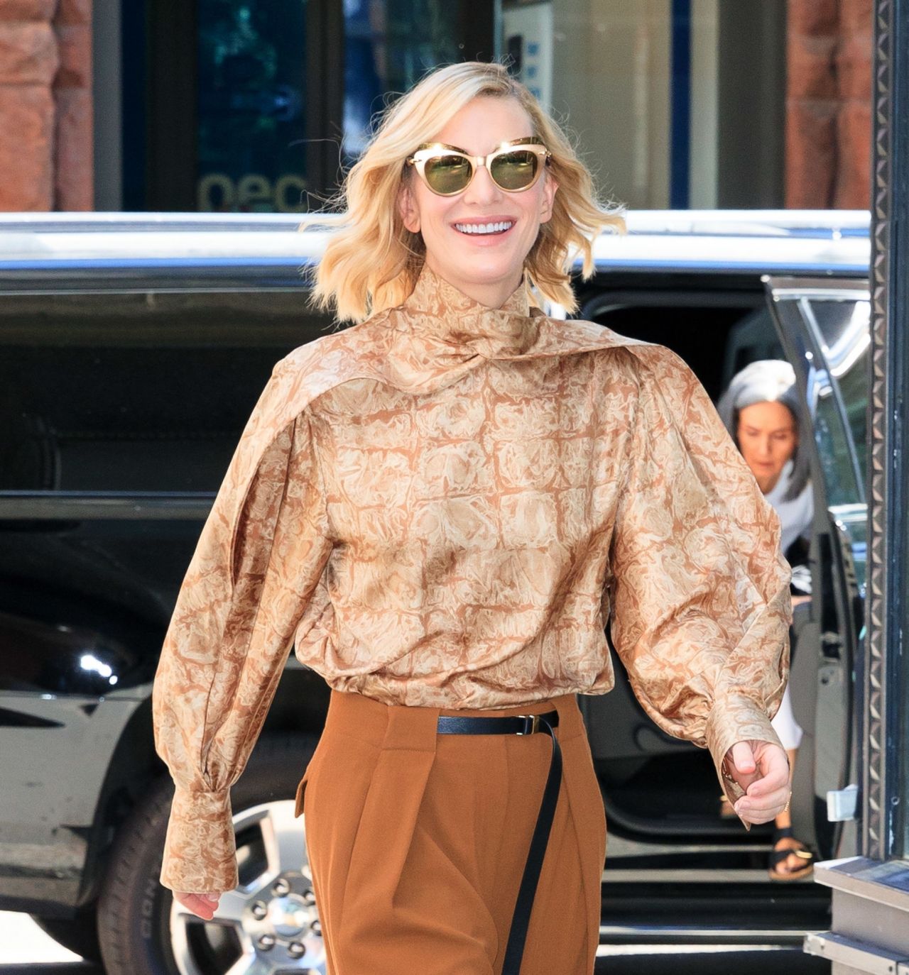 Cate Blanchett - Outside BUILD Studios in NYC 08/12/2019 • CelebMafia