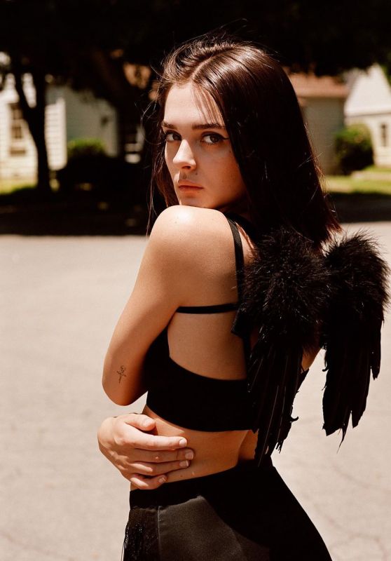 Charlotte Lawrence - Photoshoot for "Why Do You Love Me"