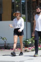 Elizabeth Olsen Shows Off Her Legs - Grocery Shopping in Sherman Oaks 08/04/2019