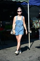 Genevieve Hannelius - Shopping at the Farmers Market in Studio City 08/11/2019