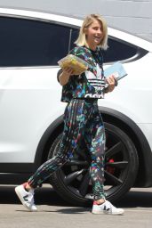 Julianne Hough - Arriving at a Studio in Los Angeles 08/02/2019