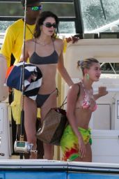 Kendall Jenner and Hailey Baldwin on a Boat in Jamaca 08/26/2019
