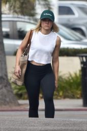 Kristen Bell in Leggings - Leaving a Gym in Los Feliz 08/23/2019
