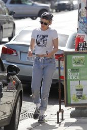 Kristen Stewart Street Style - Los Angeles 08/03/2019
