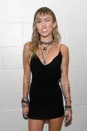 Miley Cyrus - Backstage at the 2019 MTV Video Music Awards