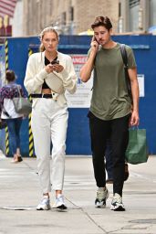 Romee Strijd and Laurens van Leeuwen - Shopping in NYC 07/31/2019