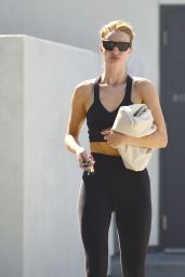Rosie Huntington-Whiteley - Leaving Pilates Class in West Hollywood 08/13/2019