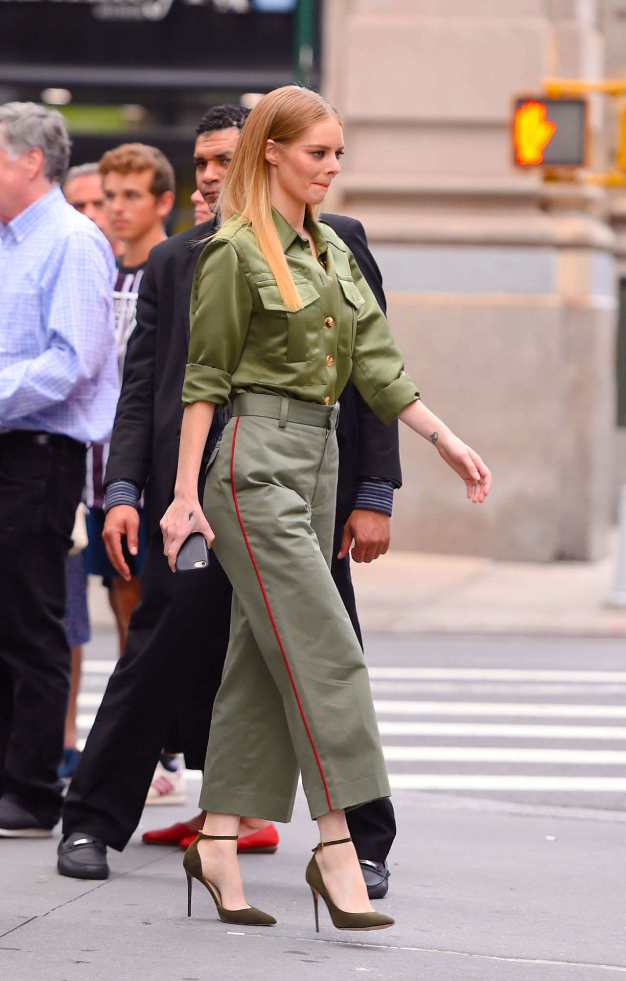 Samara Weaving Hollywood Celebrates Audi Activesphere Concept Vehicle March  29, 2023 – Star Style