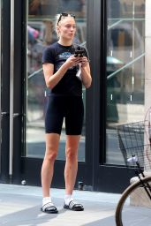 Sophie Turner - Shopping in NYC 08/19/2019