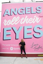 Taylor Swift - Posing in Front of a Mural For Her New Album "Lover" in NY