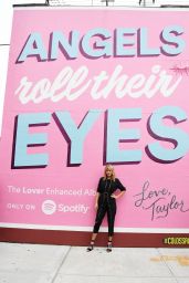 Taylor Swift - Posing in Front of a Mural For Her New Album "Lover" in NY