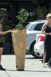 Amber Heard Casual Style - Shopping in LA 09/06/2019