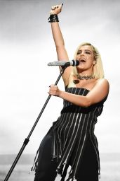 Bebe Rexha - "Happiness Begins" Tour Performance in New York 08/30/2019