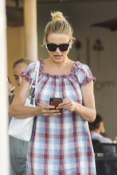 Cameron Diaz - Shopping in Beverly Hills 08/29/2019