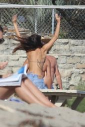 Camila Morrone, April Love Geary, Leonardo DiCaprio and Lukas Haas Play Volleyball on the Beach in Malibu 09/01/2019