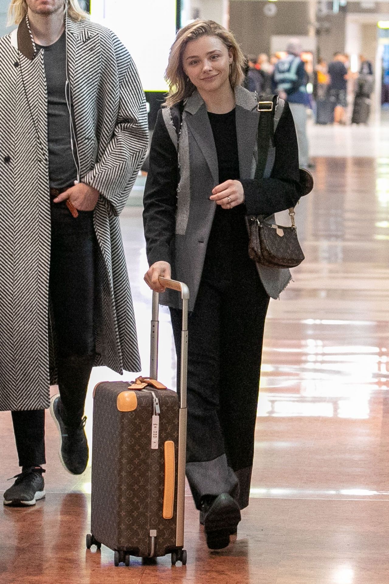 Chloe Moretz Charles-De-Gaulle Airport September 29, 2019 – Star Style