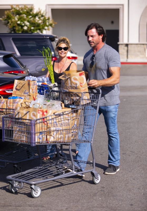 Denise Richards - Grocery shopping in Woodland Hills 09/01/2019