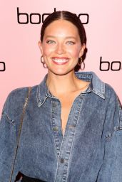 Emily DiDonato - Boohoo Mansion NYFW Party in NYC 09/12/2019