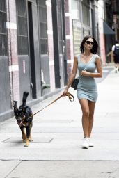 Emily Ratajkowski in Tight Dress - NYC 09/04/2019