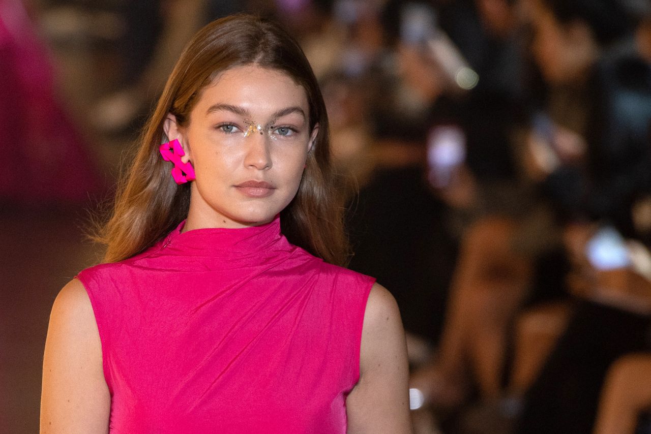 Gigi Hadid - Off-White Womenswear Show at Paris Fashion Week 09/26/2019