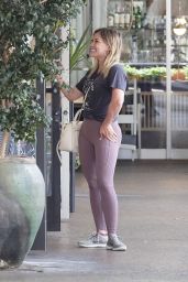 Hilary Duff in Tights - Switch Boutique in Bel-Air 09/09/2019