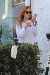 Isla Fisher - Receives a Parking Ticket in West Hollywood 09/24/2019