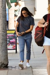 Jennifer Garner in Casual Attire - Shopping in LA 08/31/2019