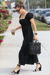 Jennifer Garner in Smock Dress & 4-Inch Sandals 09/15/2019
