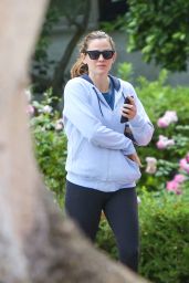 Jennifer Garner - Out For Coffee in Los Angeles 09/26/2019