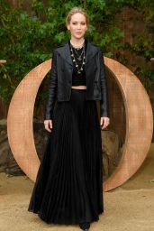 Jennifer Lawrence – Christian Dior Fashion Show in Paris 09/24/2019