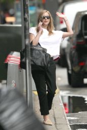 Jennifer Lawrence Street Style - NYC 09/05/2019