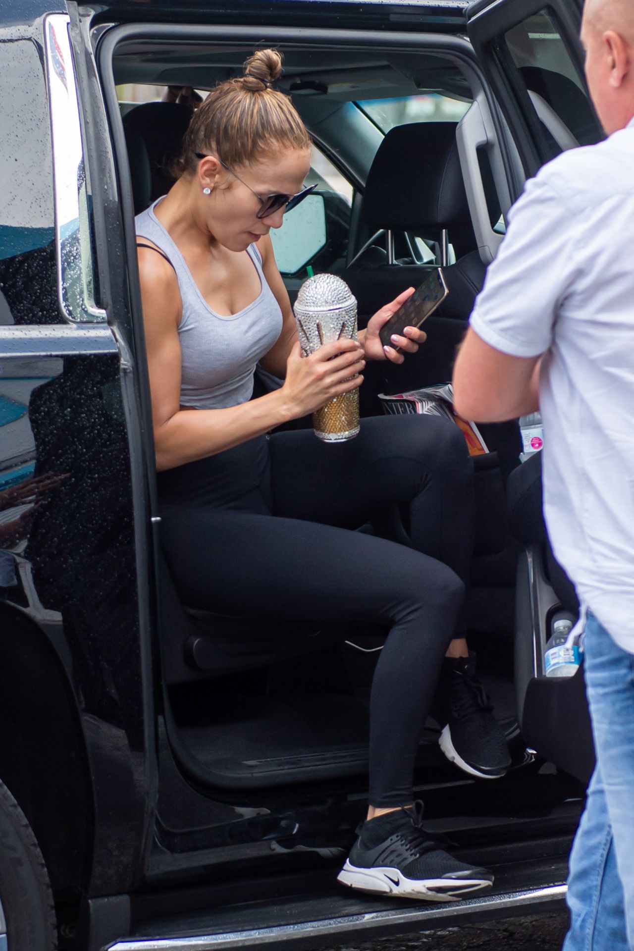 Jennifer Lopez Booty in Tights 09/14/2019 • CelebMafia