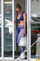 Jennifer Lopez in Gym Ready Outfit - Miami Beach 09/18/2019