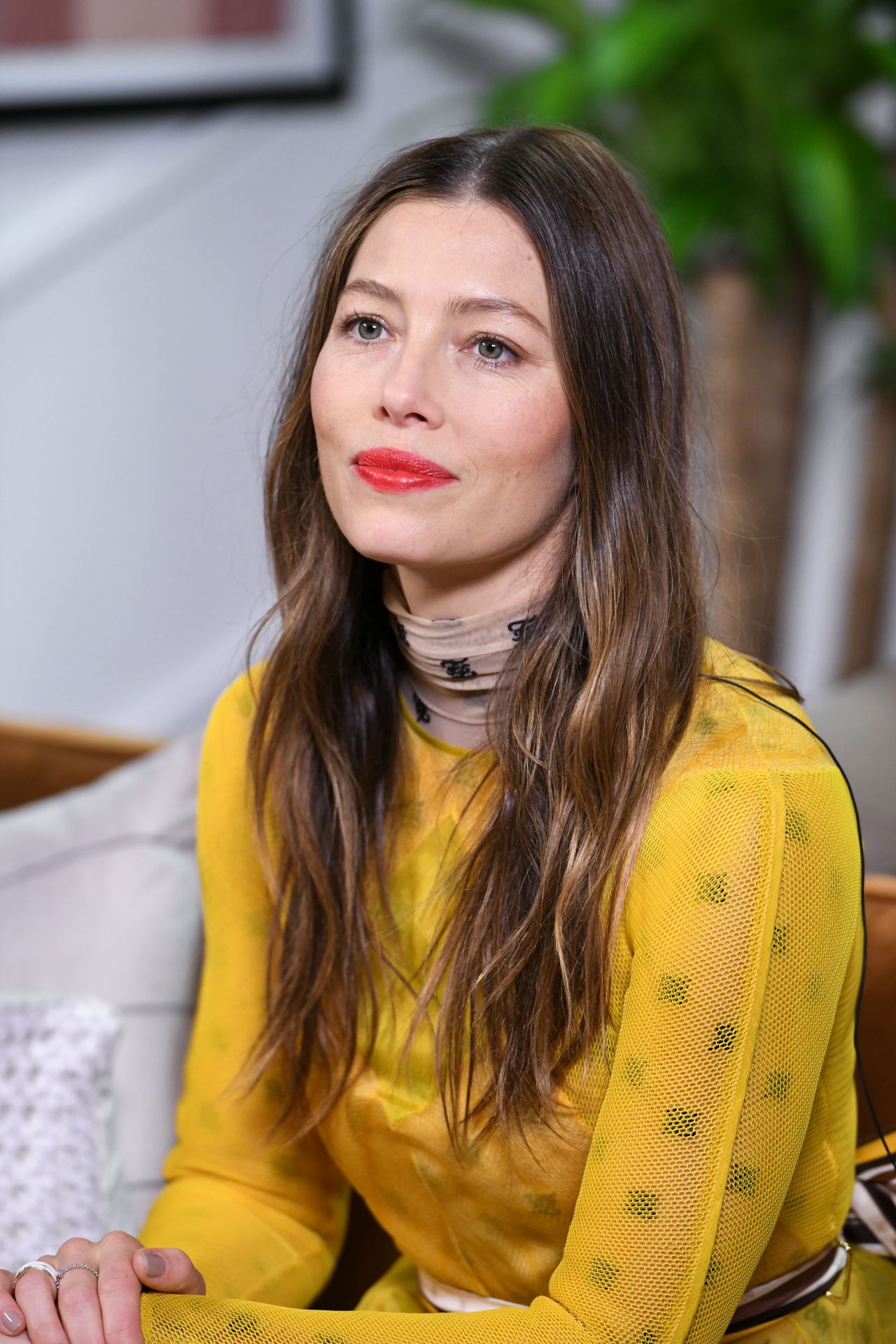 Jessica Biel gorgeous in yellow dress, She is so pretty :) - Celeblr