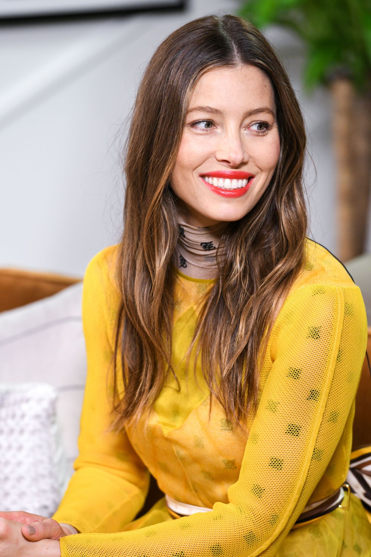 Jessica Biel gorgeous in yellow dress, She is so pretty ...