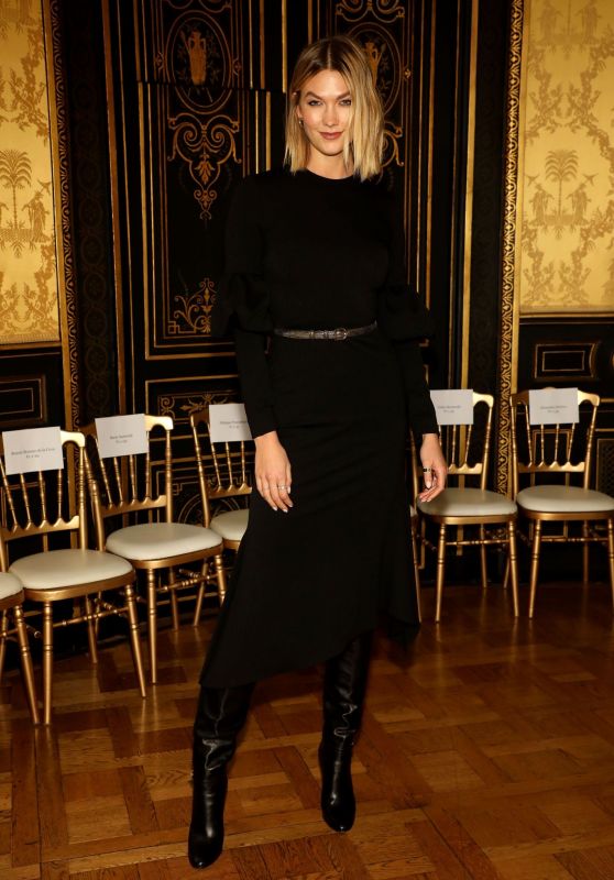 Karlie Kloss - Christian Siriano Fashion Show in Paris 09/25/2019