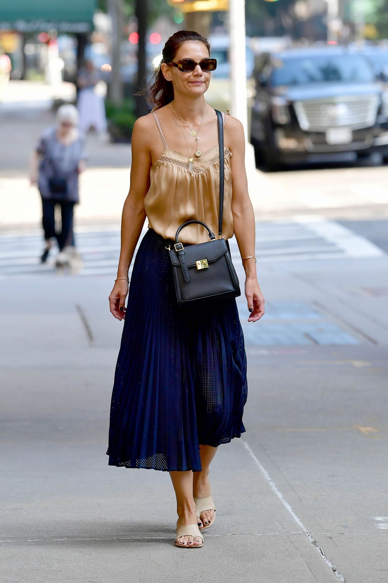 Katie Holmes - Out in New York 09/23/2019 • CelebMafia